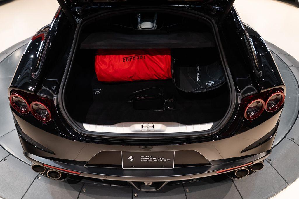 2019 Ferrari GTC4Lusso Base - Photo 17