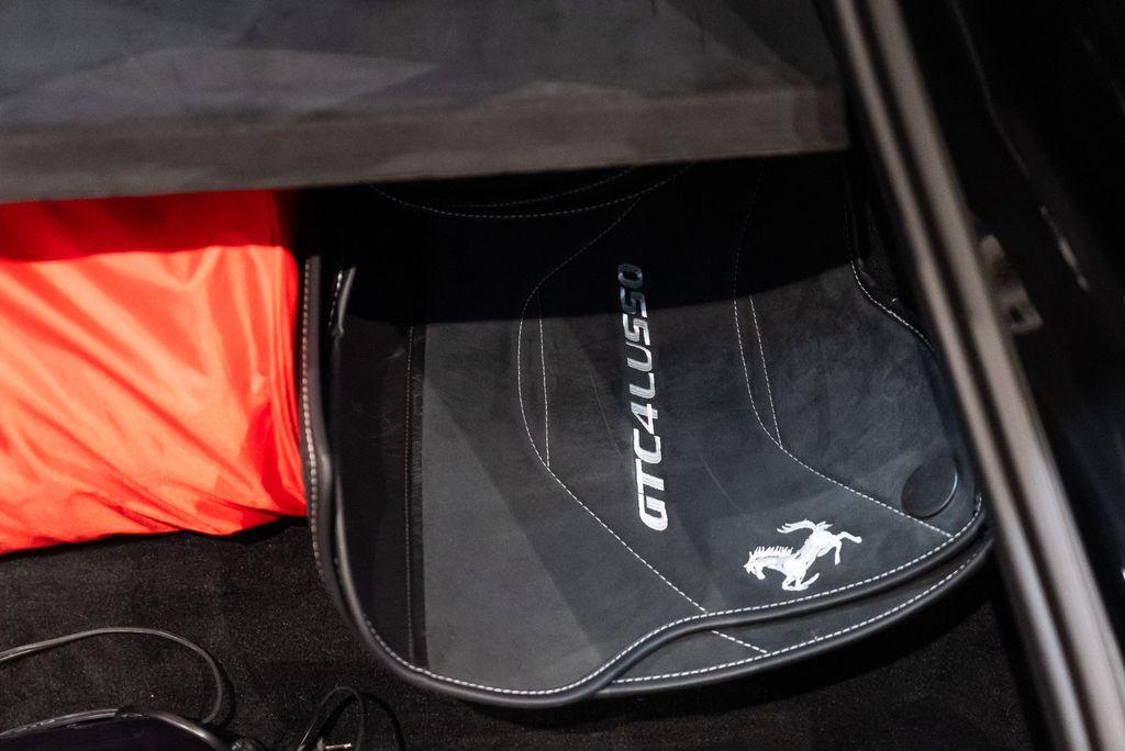 2019 Ferrari GTC4Lusso Base - Photo 20