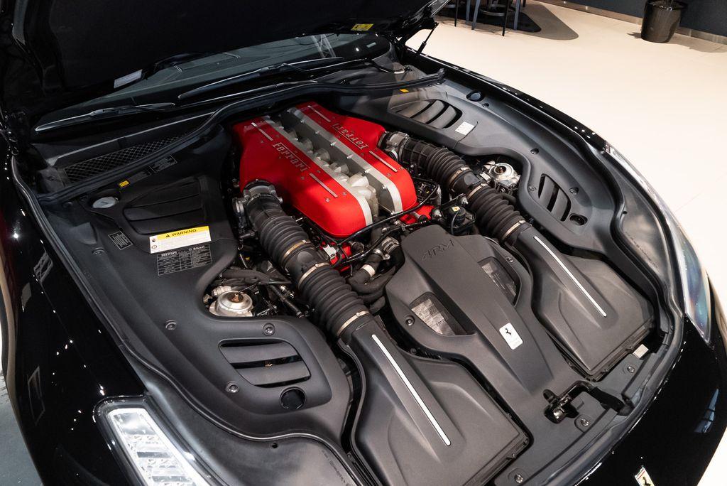2019 Ferrari GTC4Lusso Base - Photo 23