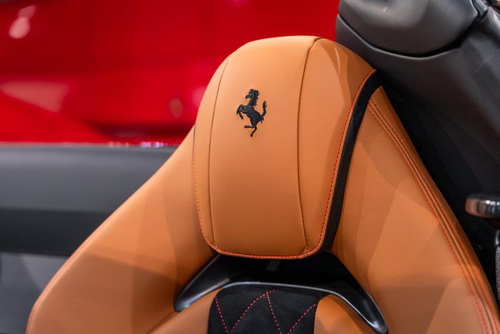 2021 Ferrari 812 GTS Base - Photo 6