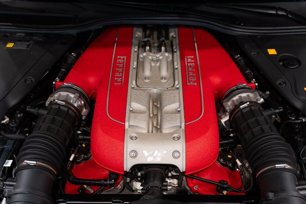 2020 Ferrari 812 Base - Photo 21