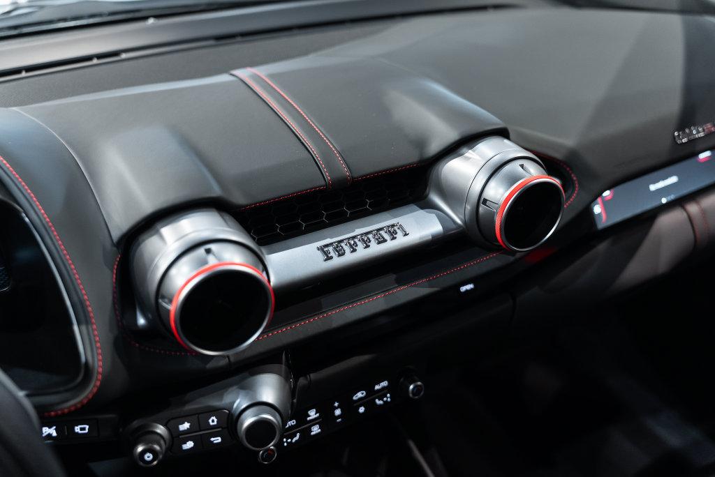 2020 Ferrari 812 Base - Photo 32